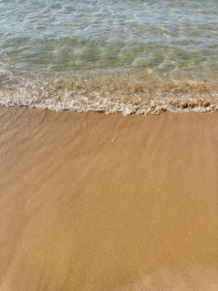 Illustration of Mares em Noronha: Guia Essencial para as Melhores Praias