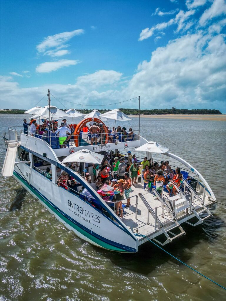 Illustration of Parnamar: O Guia Definitivo para Ecoturismo Marinho Incrível