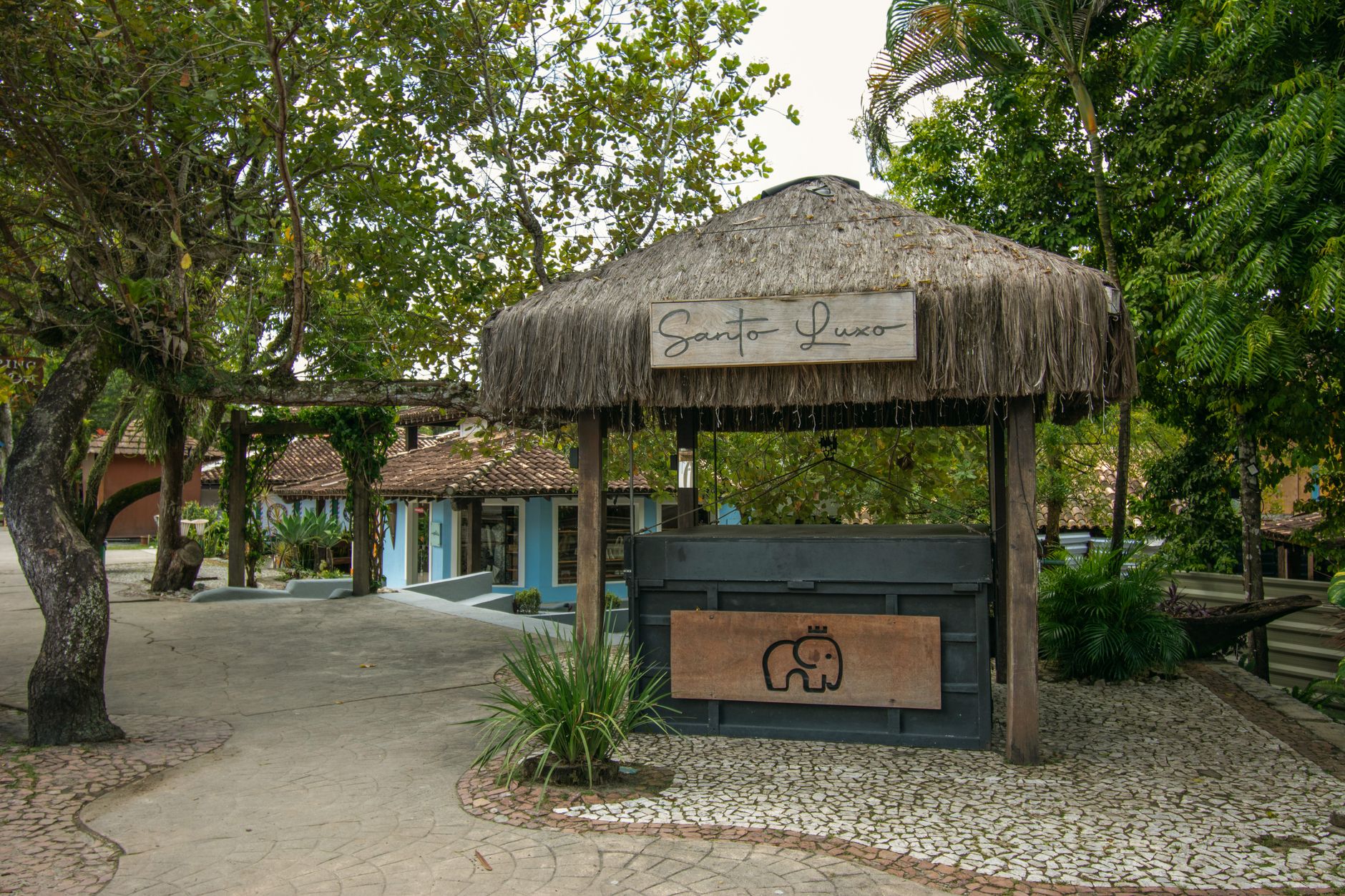 Illustration of Pousadas de Luxo em Noronha: As 10 Melhores e Mais Deslumbrantes